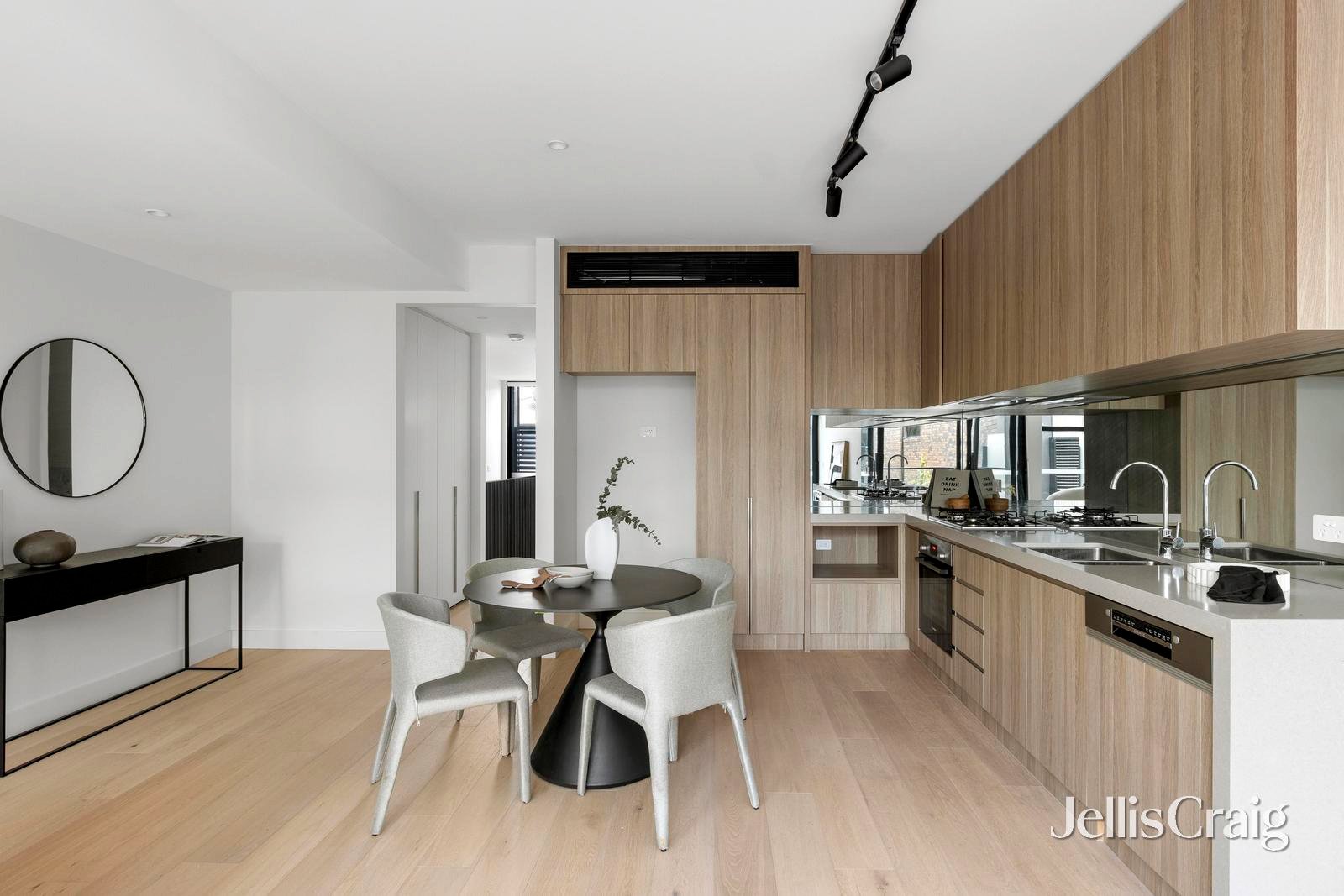 12/95 Darebin Street, Heidelberg image 3