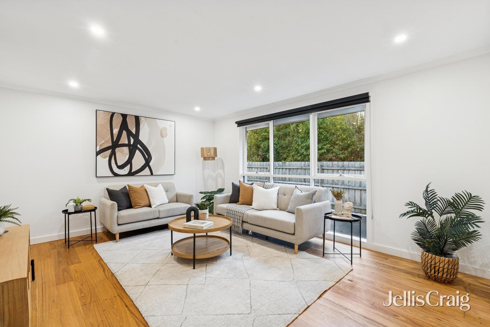 12A Gladys Grove, Croydon image 2