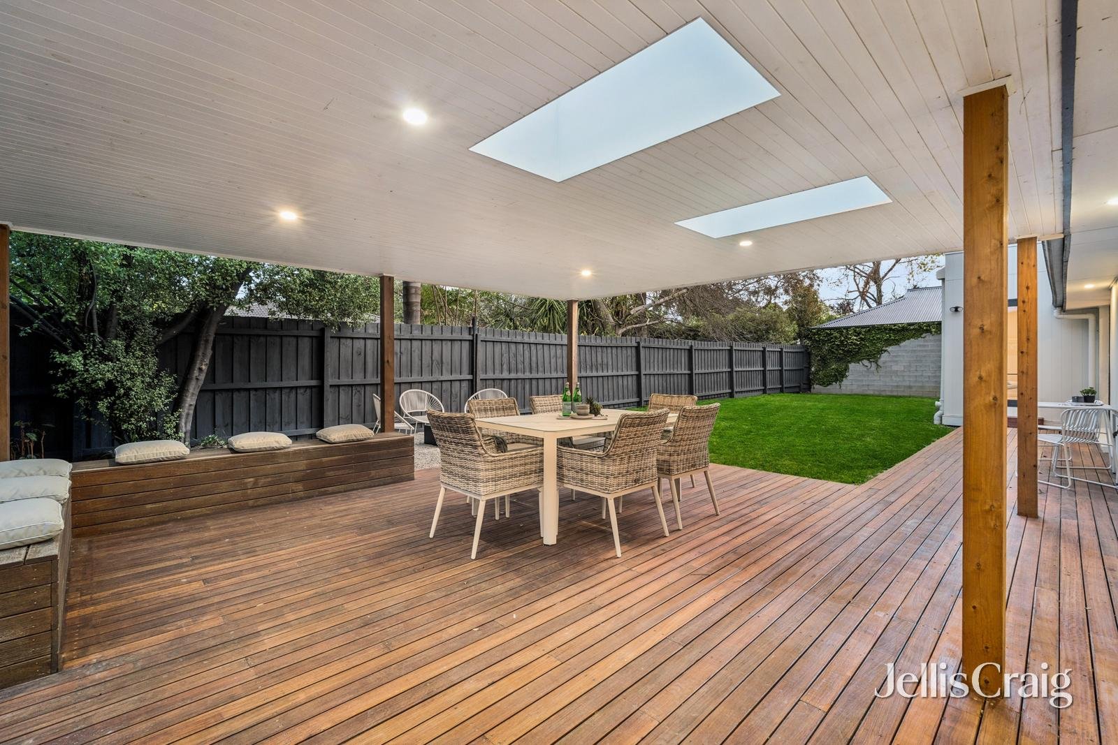 12A Gladys Grove, Croydon image 10