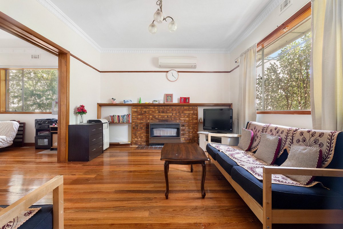 12A Merton Street, Box Hill image 4