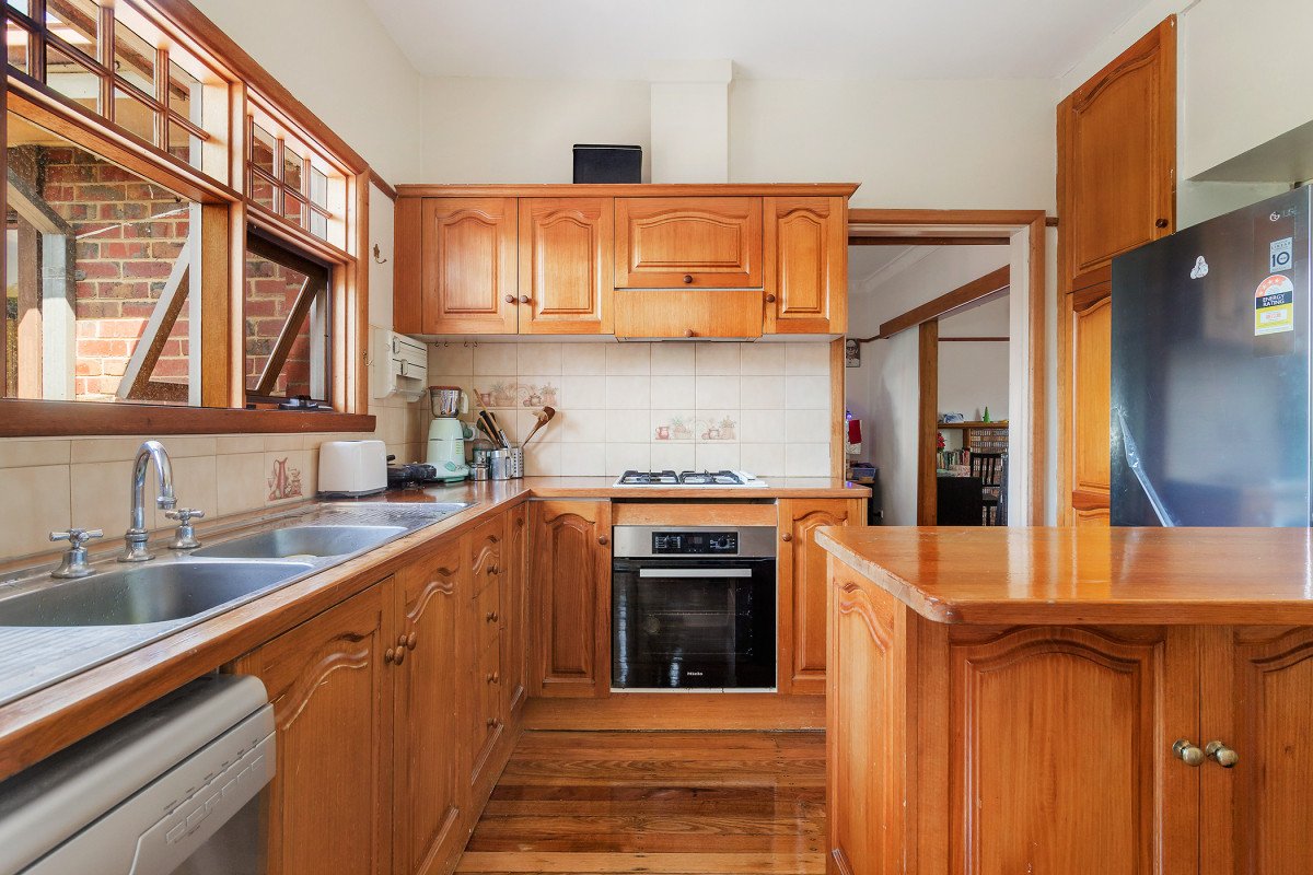 12A Merton Street, Box Hill image 7