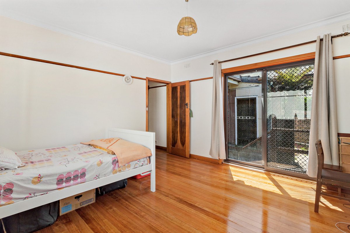 12A Merton Street, Box Hill image 10