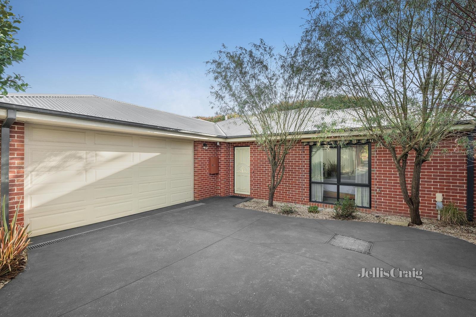 12A Victory Street, Mitcham image 1