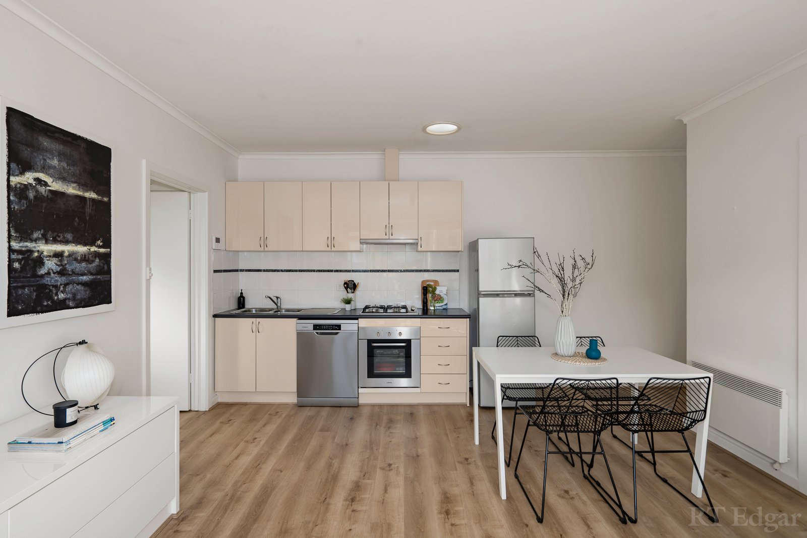 Property Gallery Thumbnail 3