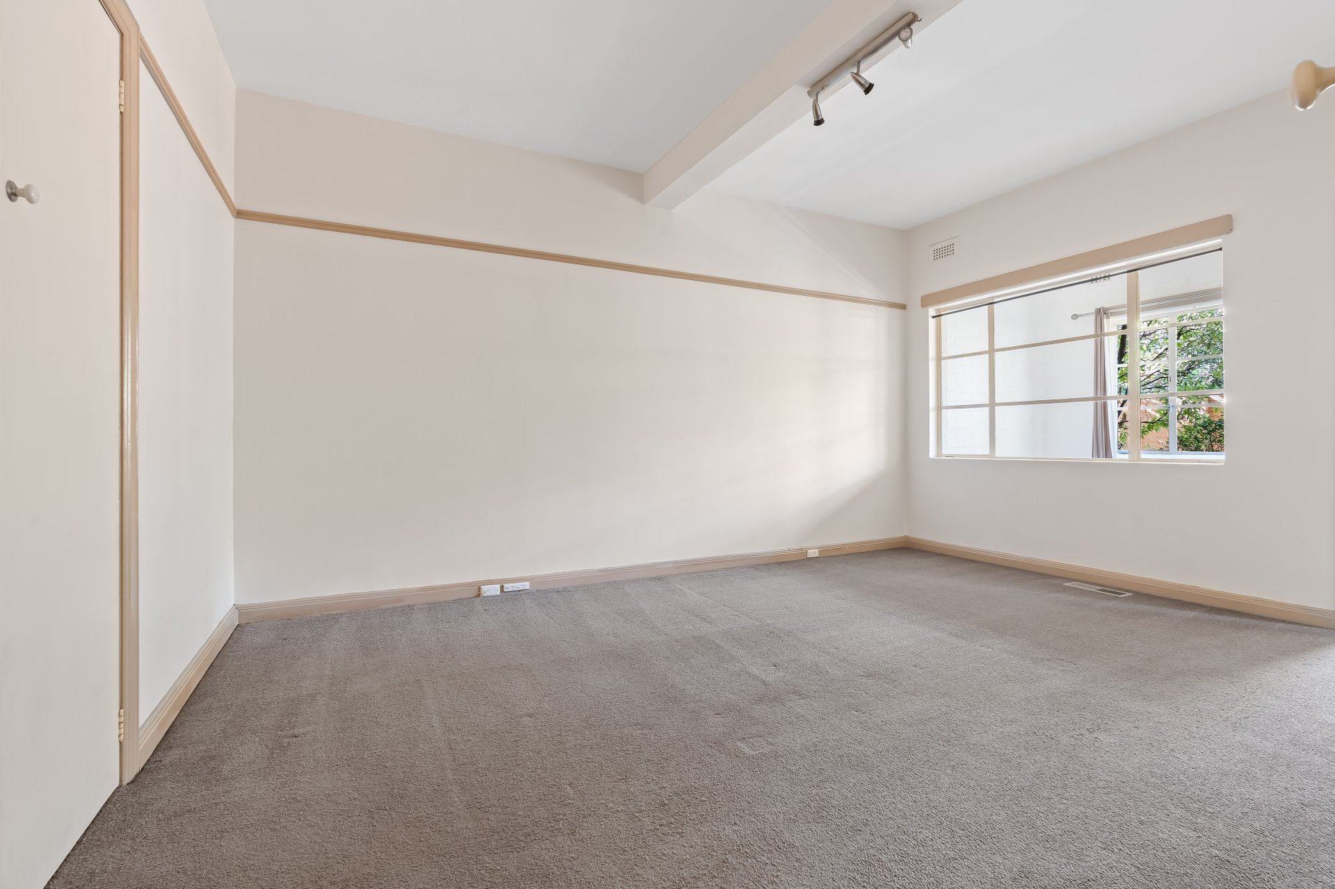 12a/59 Queens Road, Melbourne image 4