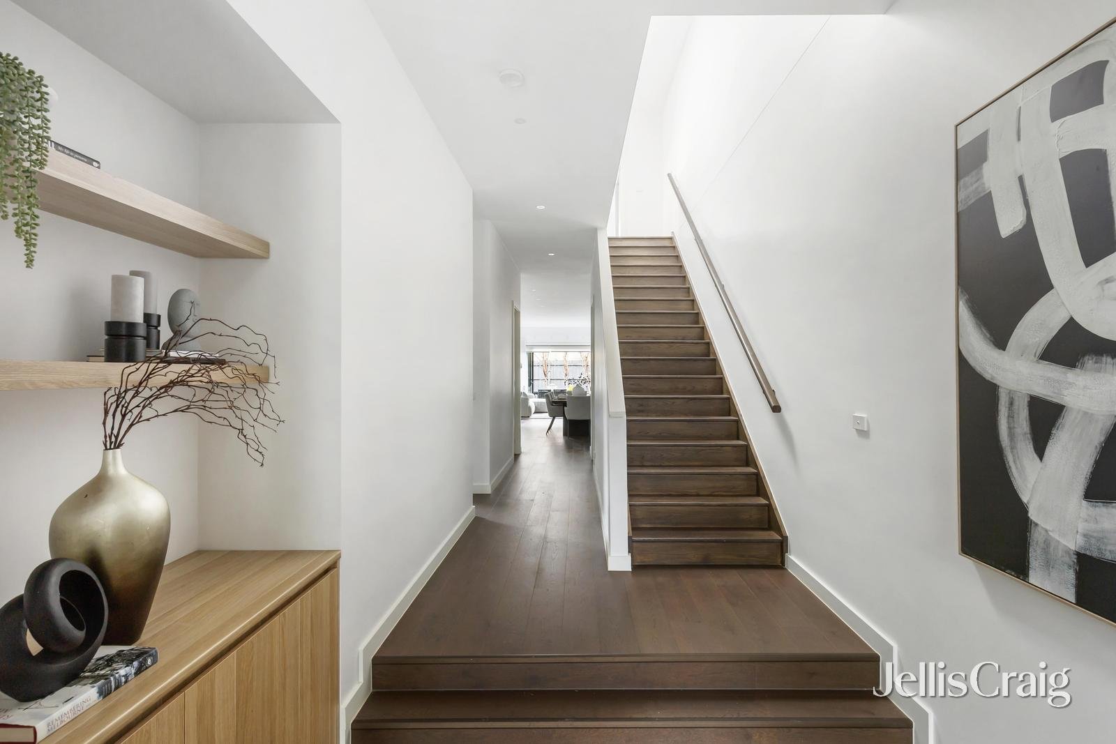 12b Dromana Avenue, Bentleigh East image 3