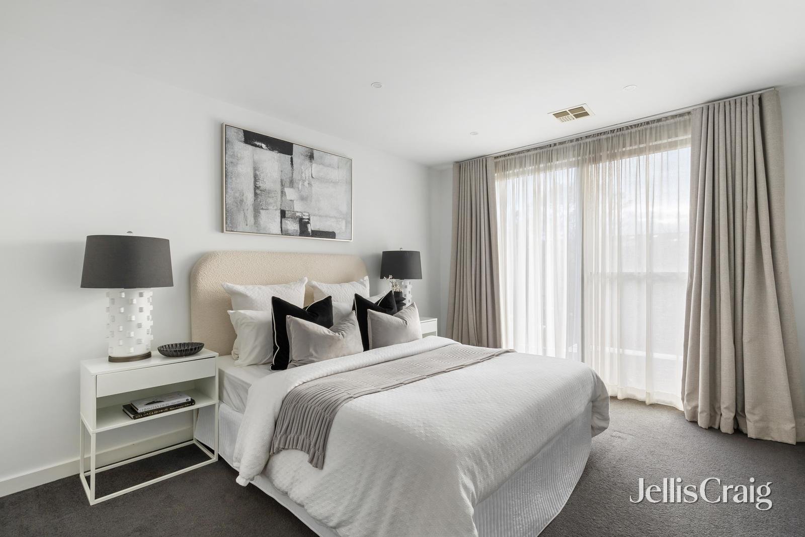 12b Dromana Avenue, Bentleigh East image 9