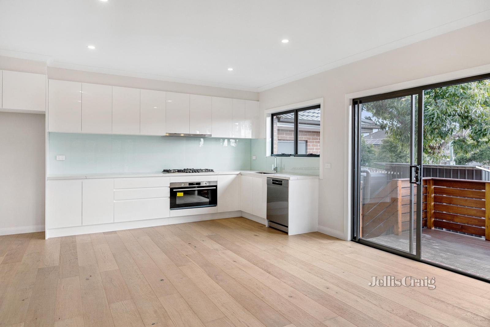 1/2B Farleigh Avenue, Burwood image 2