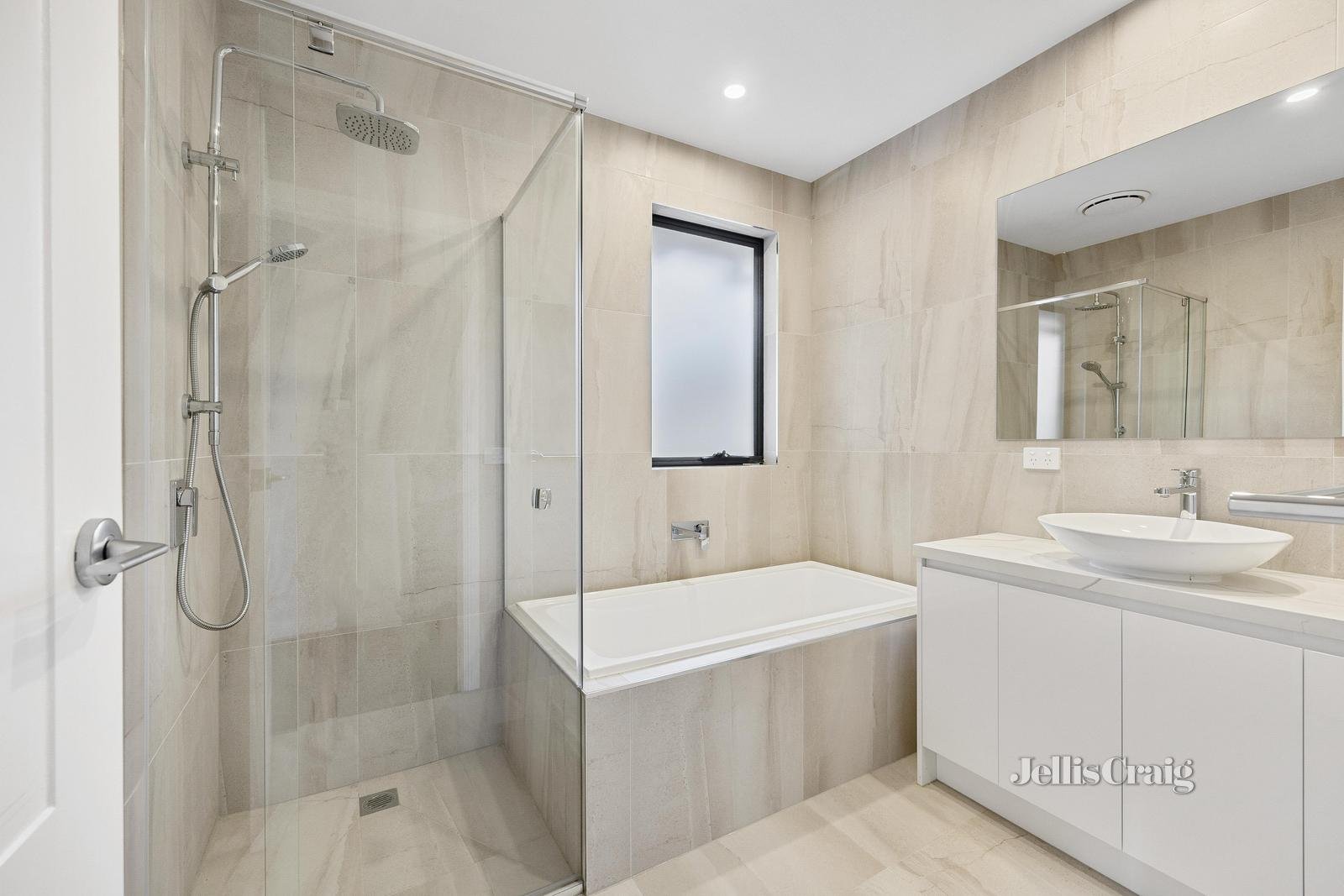 1/2B Farleigh Avenue, Burwood image 5