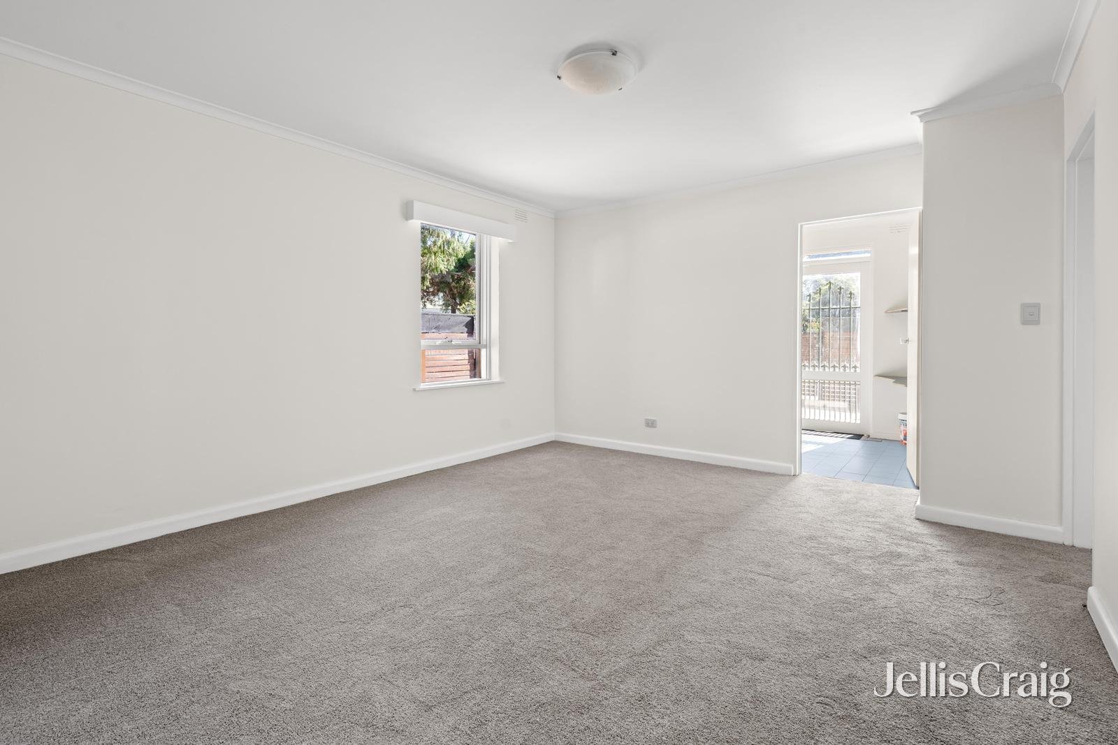 1/2B Loyola Avenue, Brunswick image 3