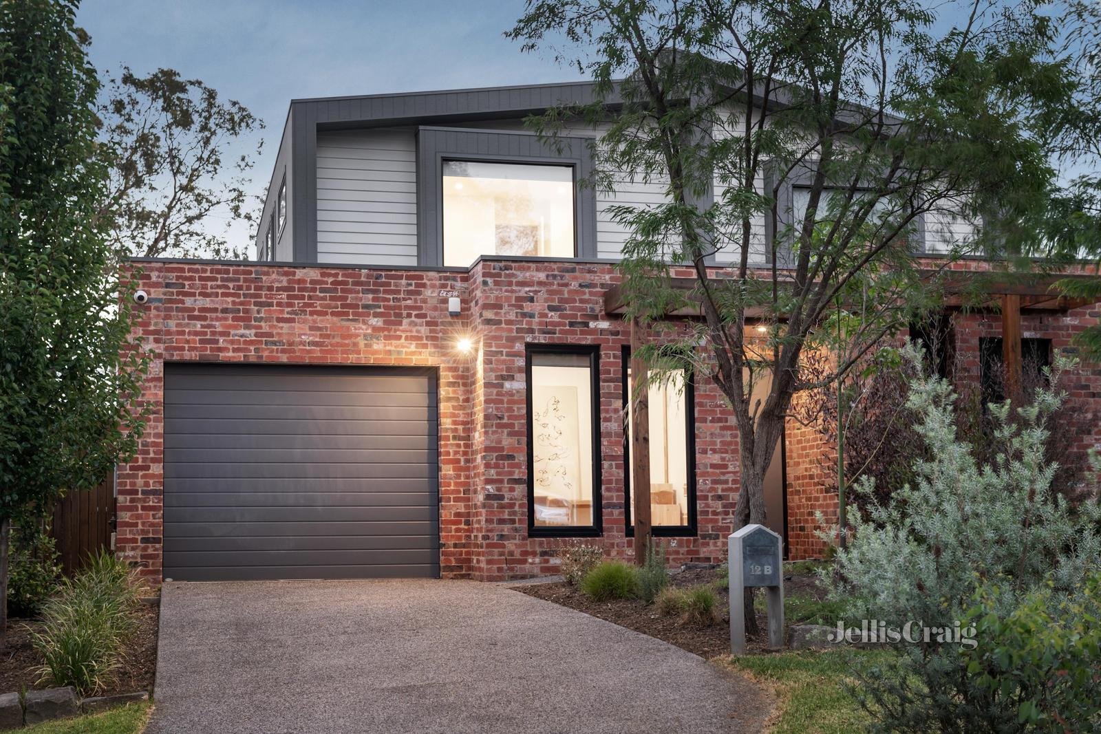 12B Thornton Street, Eltham image 1