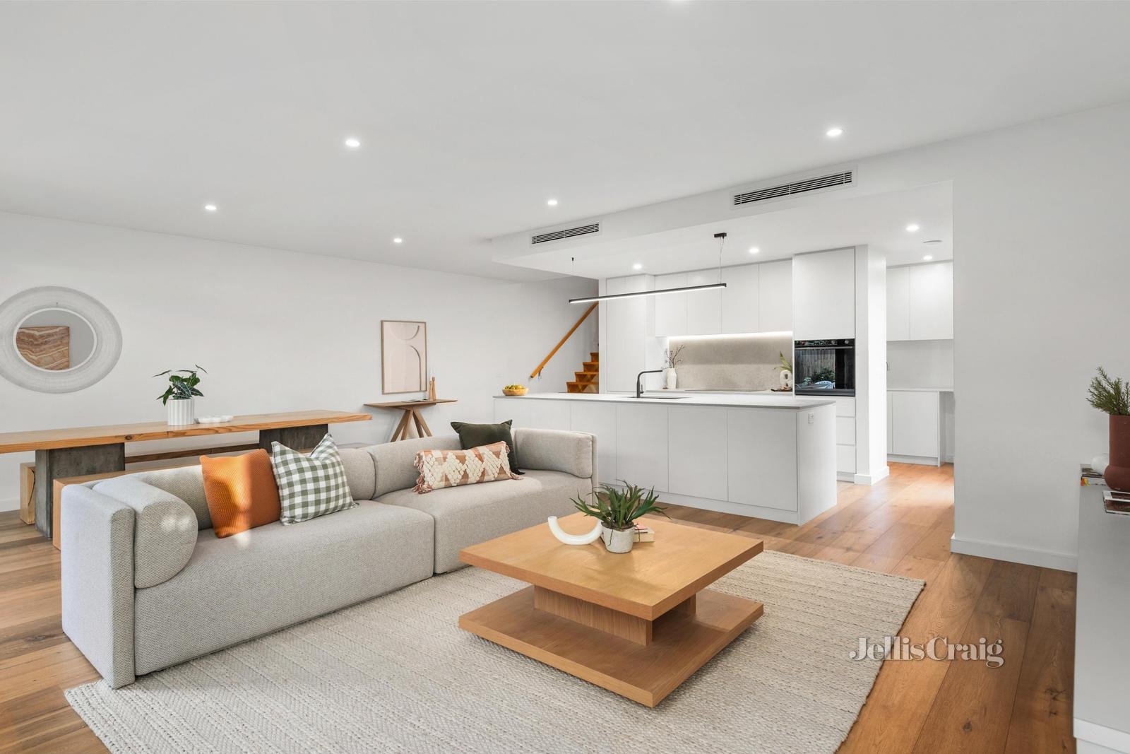 12B Thornton Street, Eltham image 2