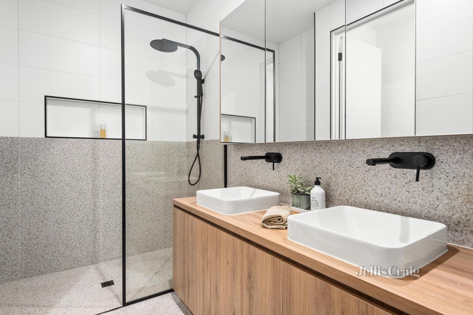 12B Thornton Street, Eltham image 11