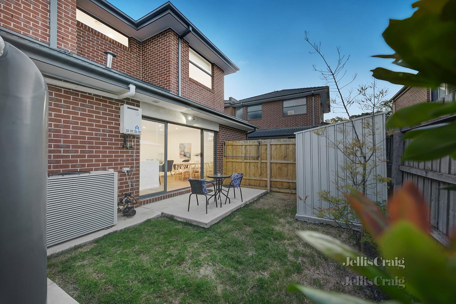 12C Carolina Street, Mount Waverley image 10