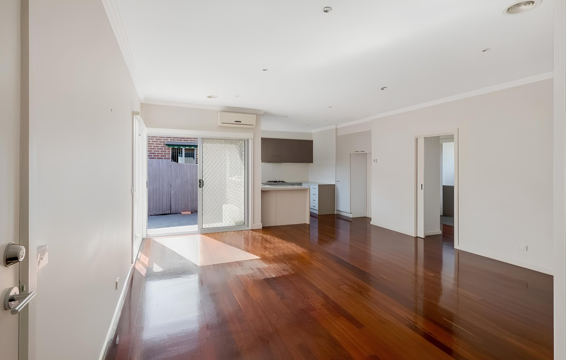12C Doyle Street, Avondale Heights image 2