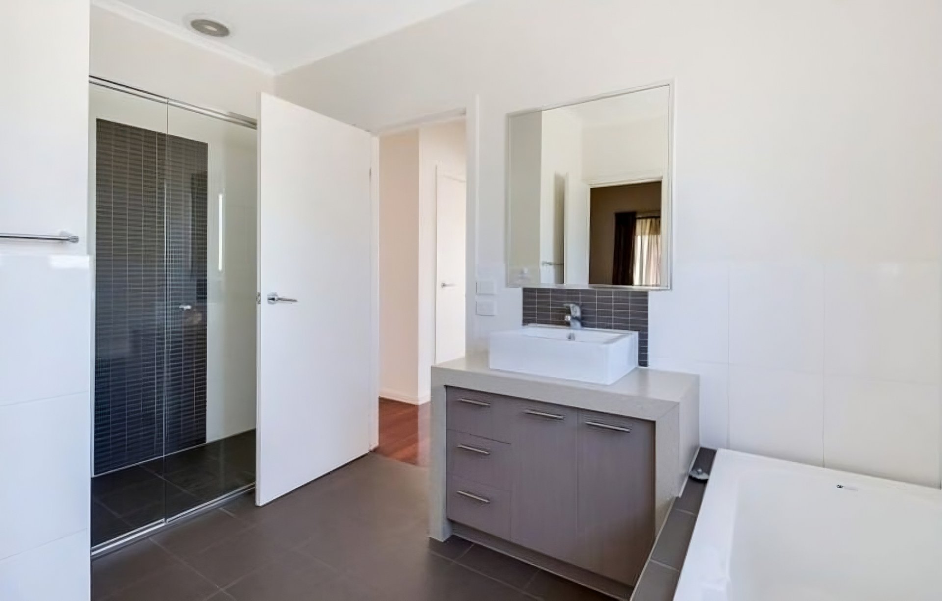 12C Doyle Street, Avondale Heights image 5