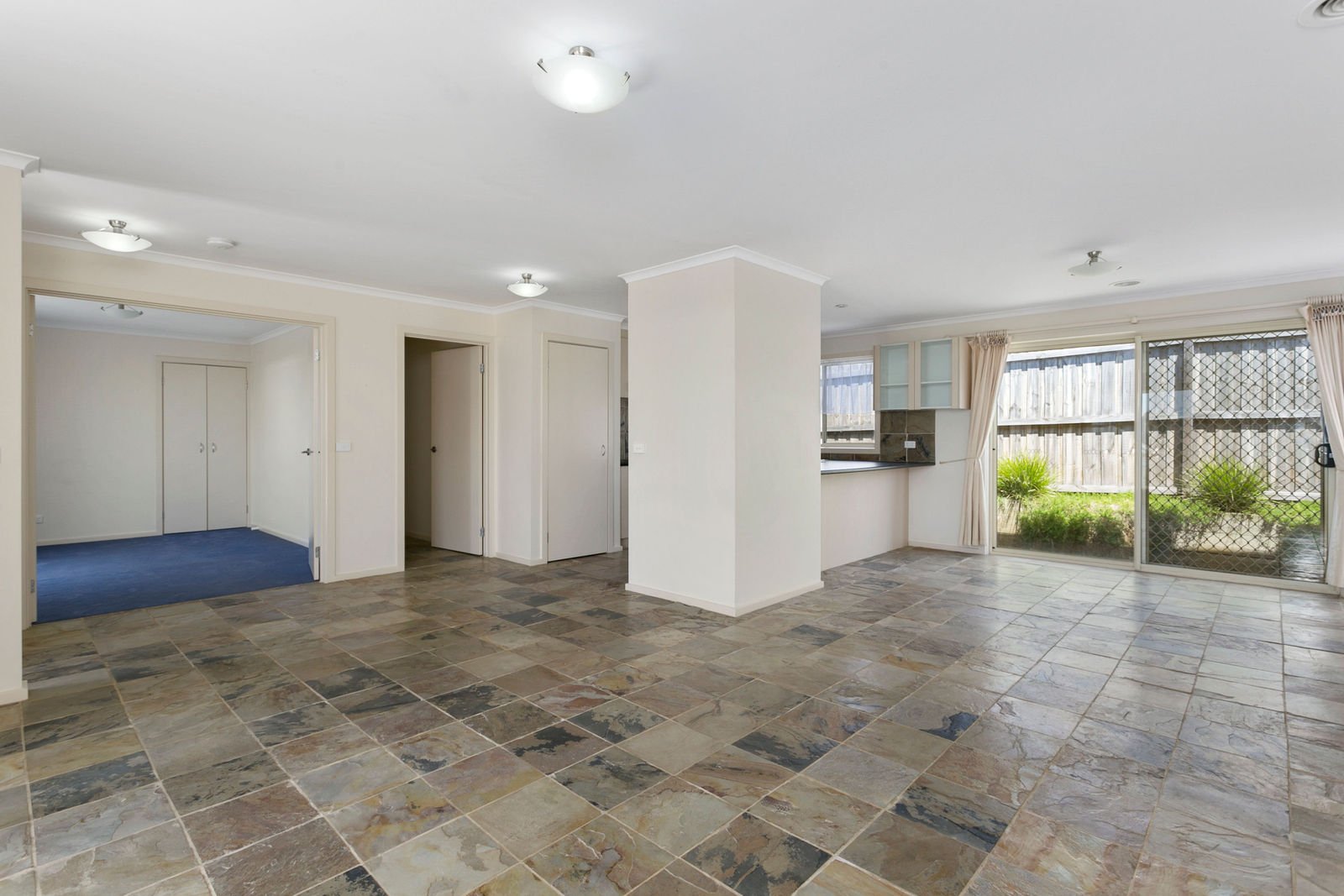 Property Gallery Thumbnail 4
