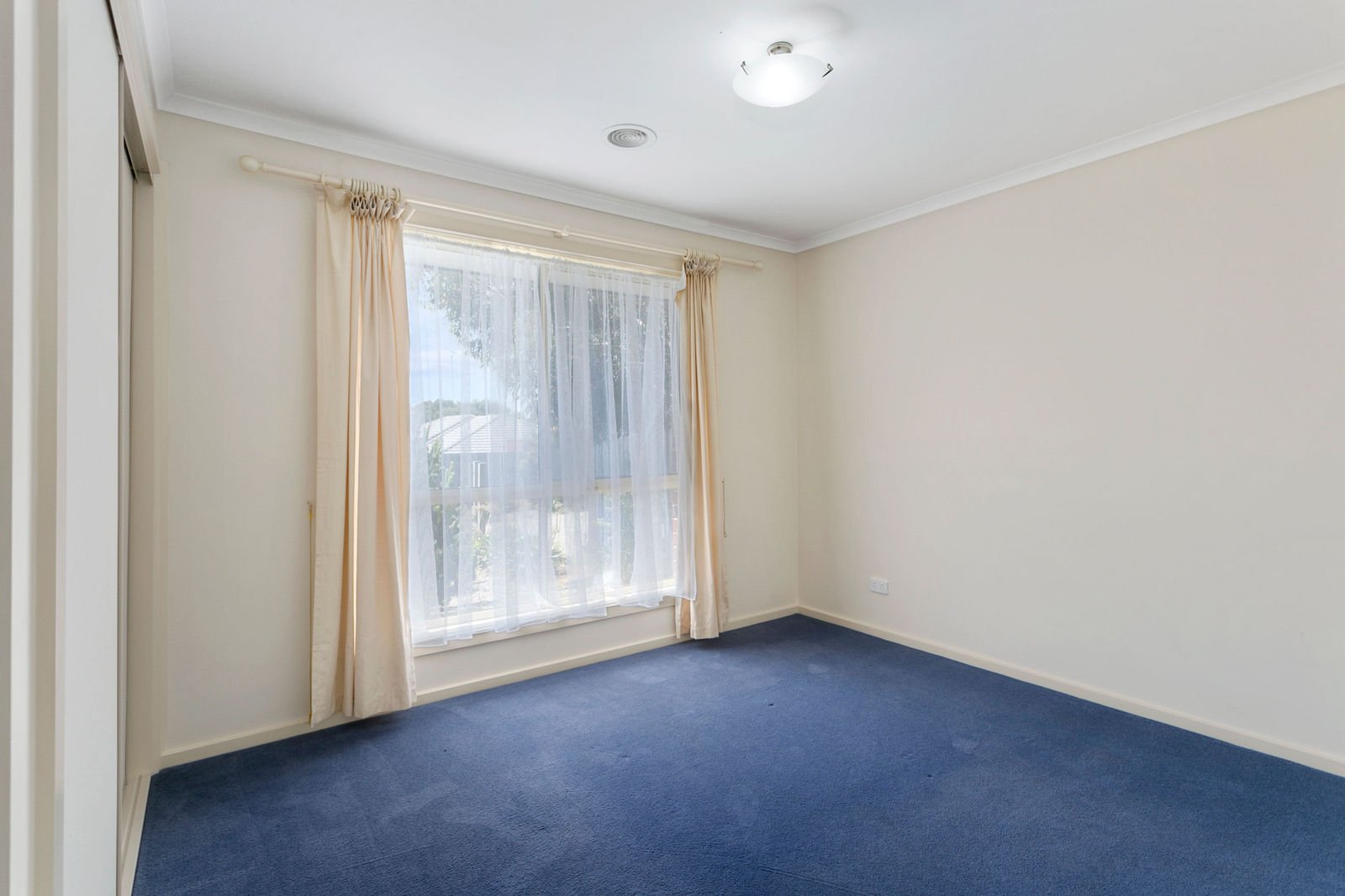 Property Gallery Thumbnail 5