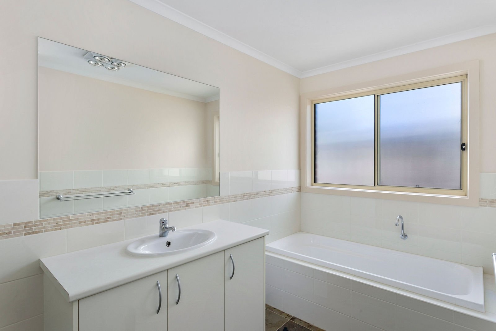 Property Gallery Thumbnail 6