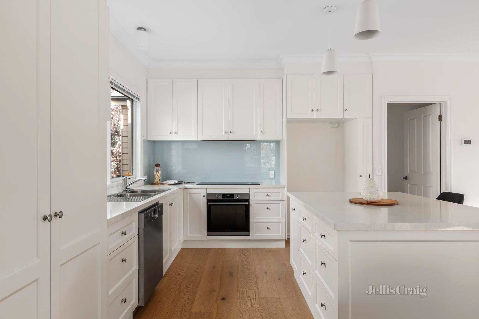 13-23 Dawn Place, Wallington image 2