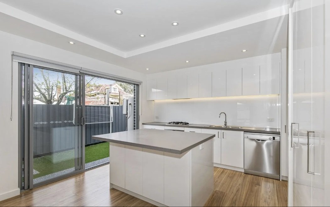 1/3-5 Adelaide Street, Murrumbeena image 2