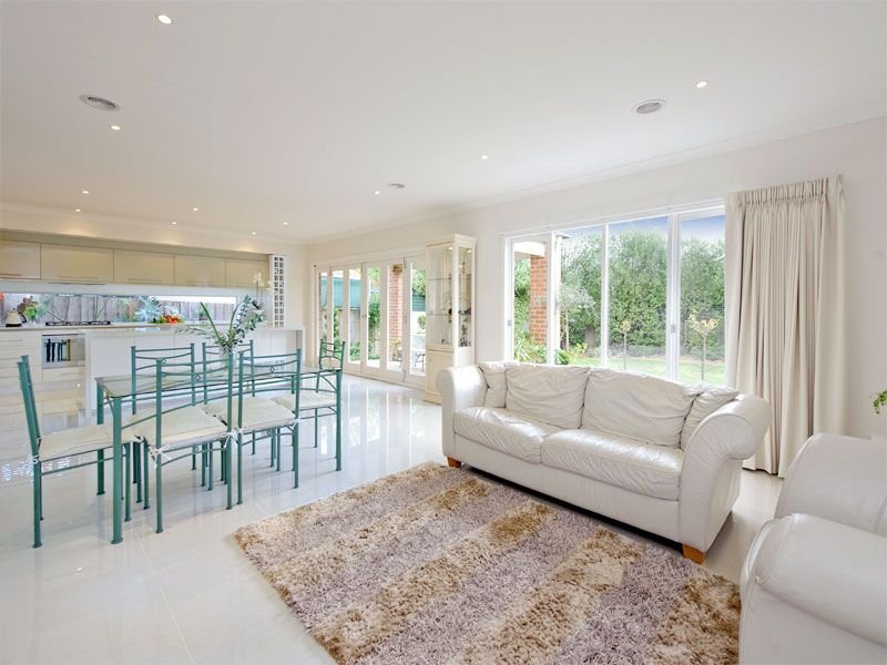 13 Agnes Street, Mont Albert image 2