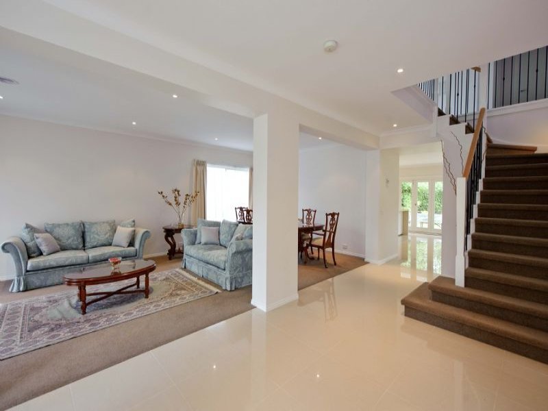 13 Agnes Street, Mont Albert image 14