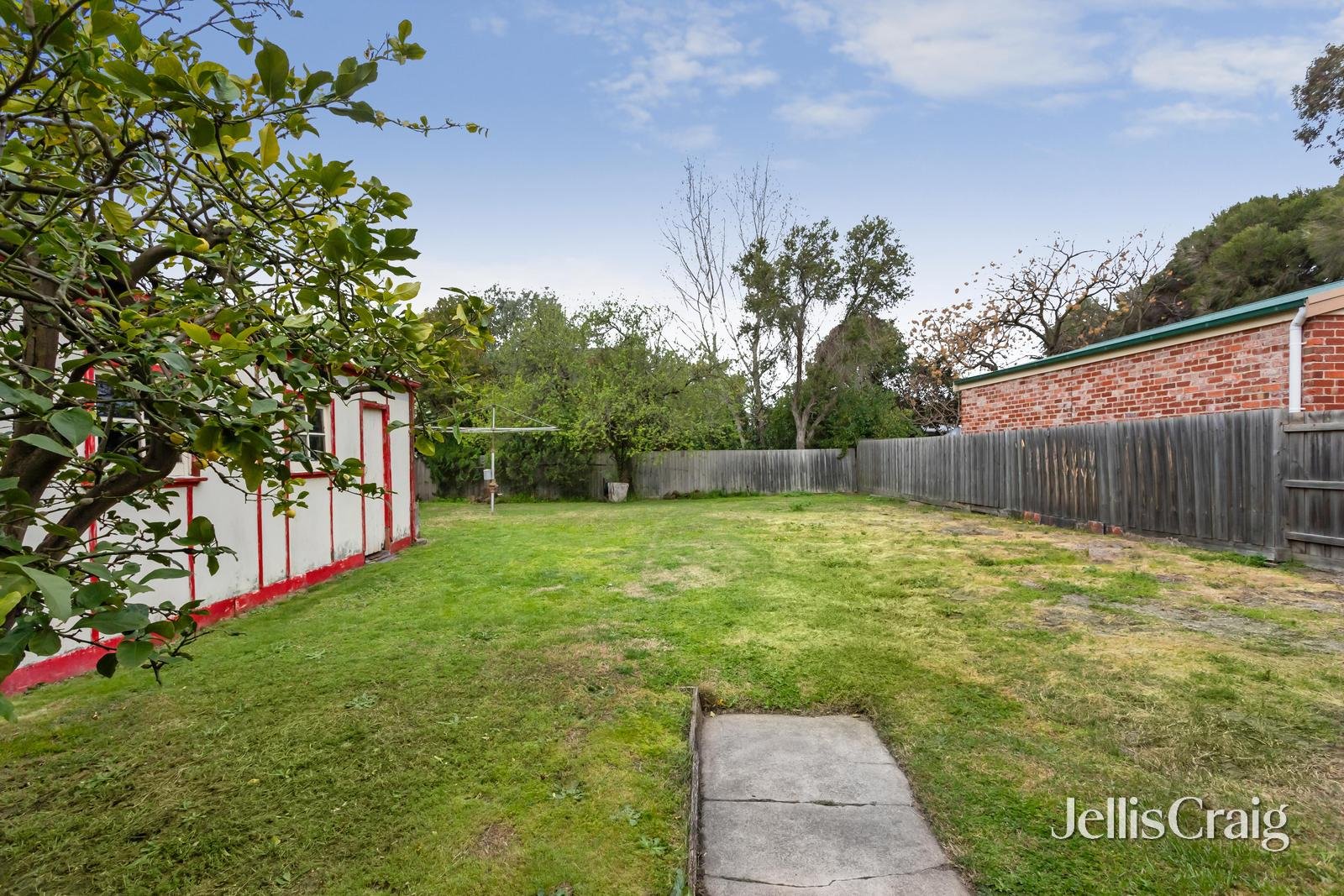 13 Albert Road, Carnegie image 9
