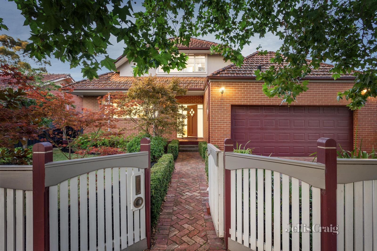 13 Albion Street, Surrey Hills image 1