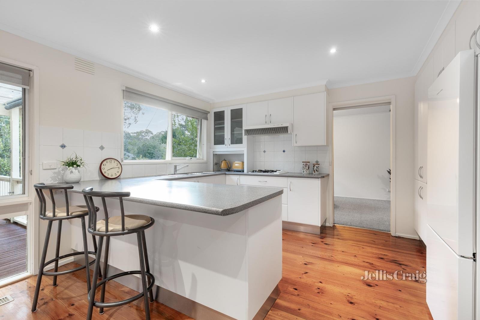 13 Alpha Court, Mitcham image 6