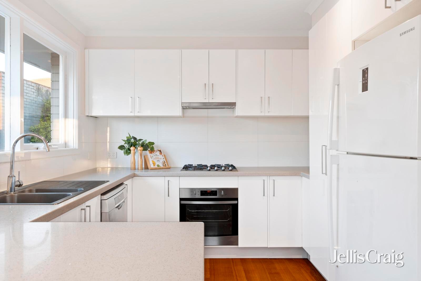 13 Aminga Court, Croydon image 6