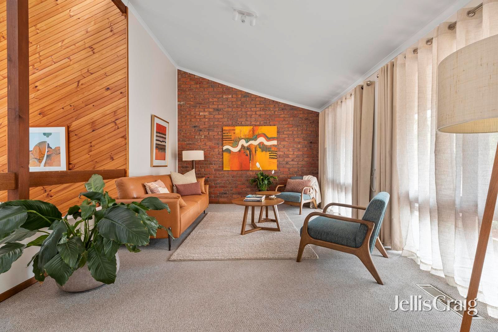 13 Ashdale Grove, Eltham image 2
