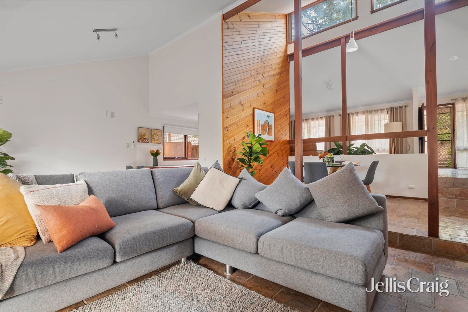 13 Ashdale Grove, Eltham image 6