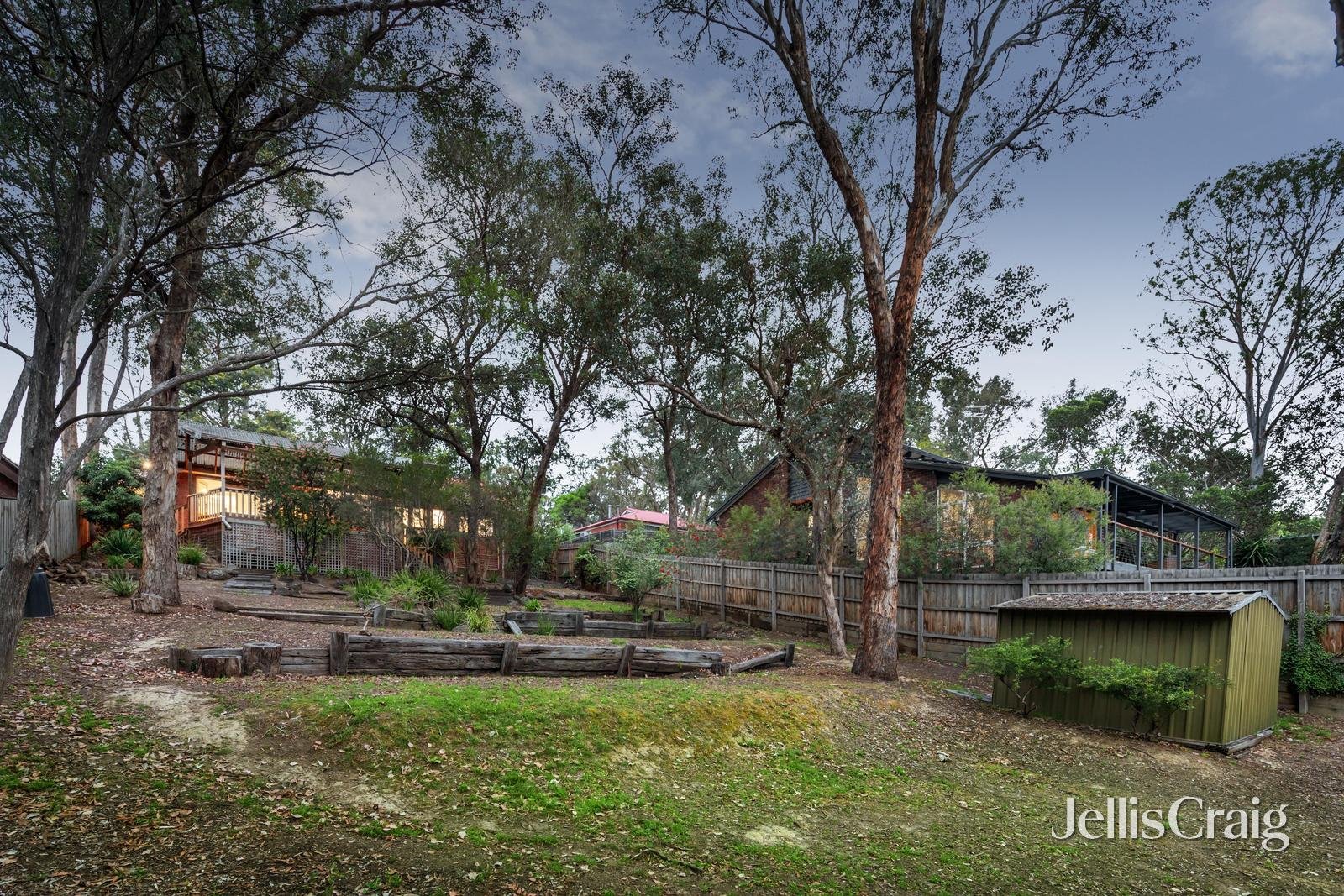 13 Ashdale Grove, Eltham image 15