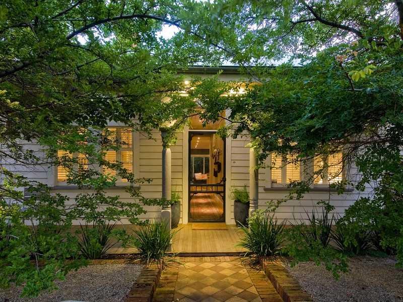13 Austin Street, Newtown image 2