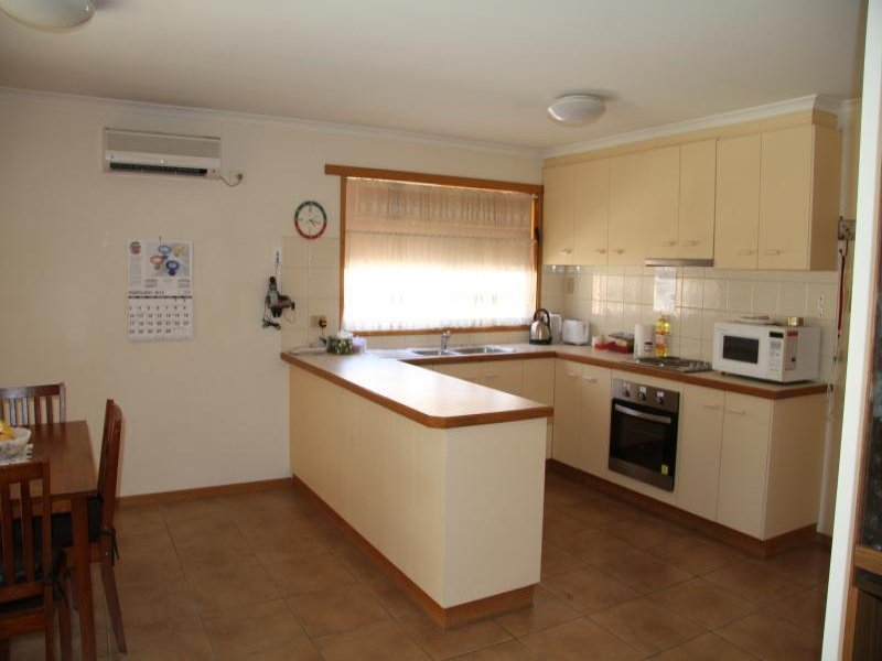 1/3 Bala Street, Sebastopol image 2