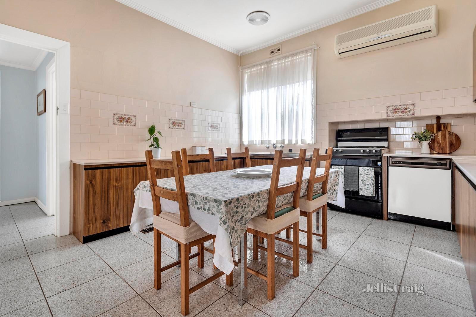 13 Balmoral Avenue, Pascoe Vale South image 3