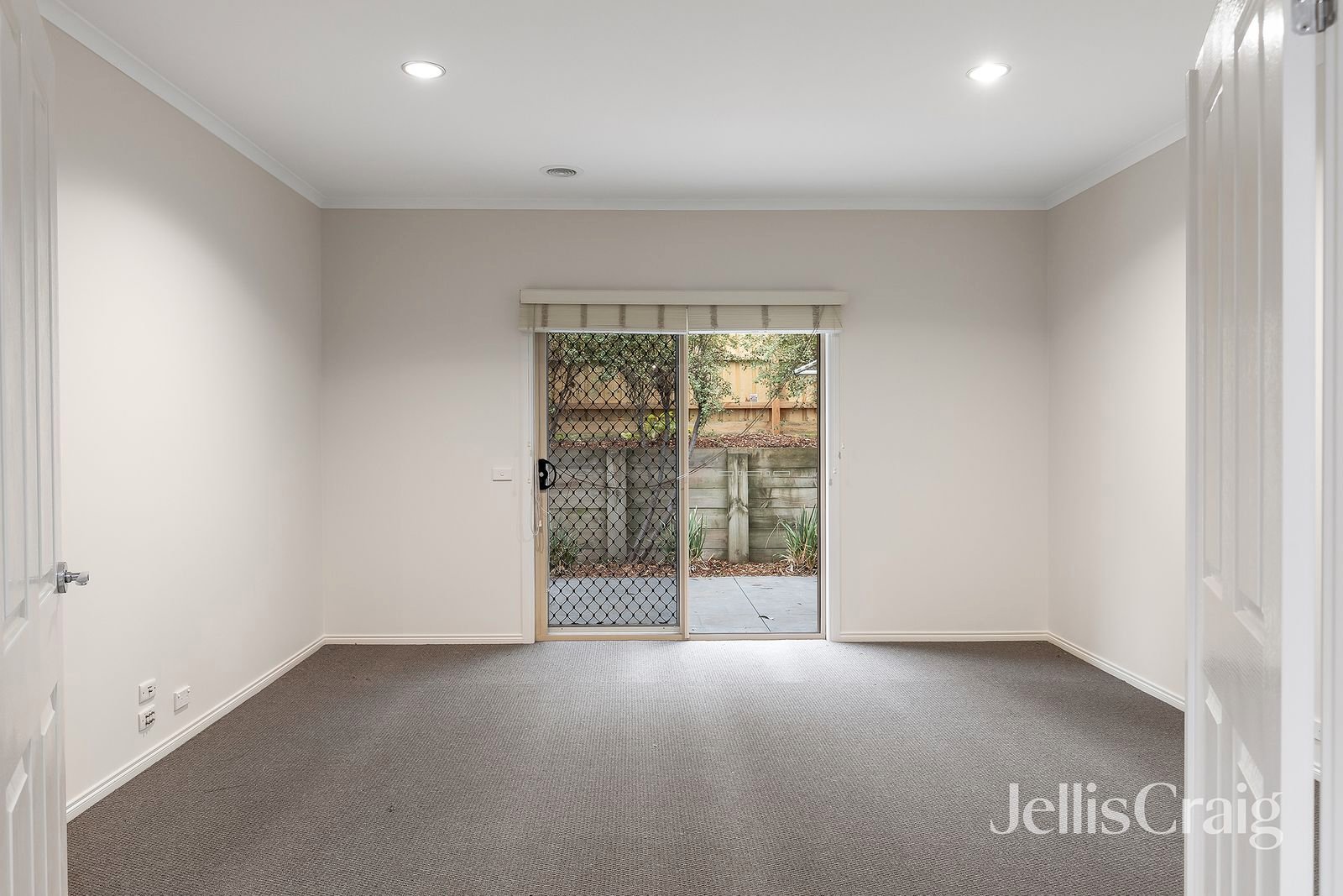 13 Banfield Terrace, Greensborough image 2