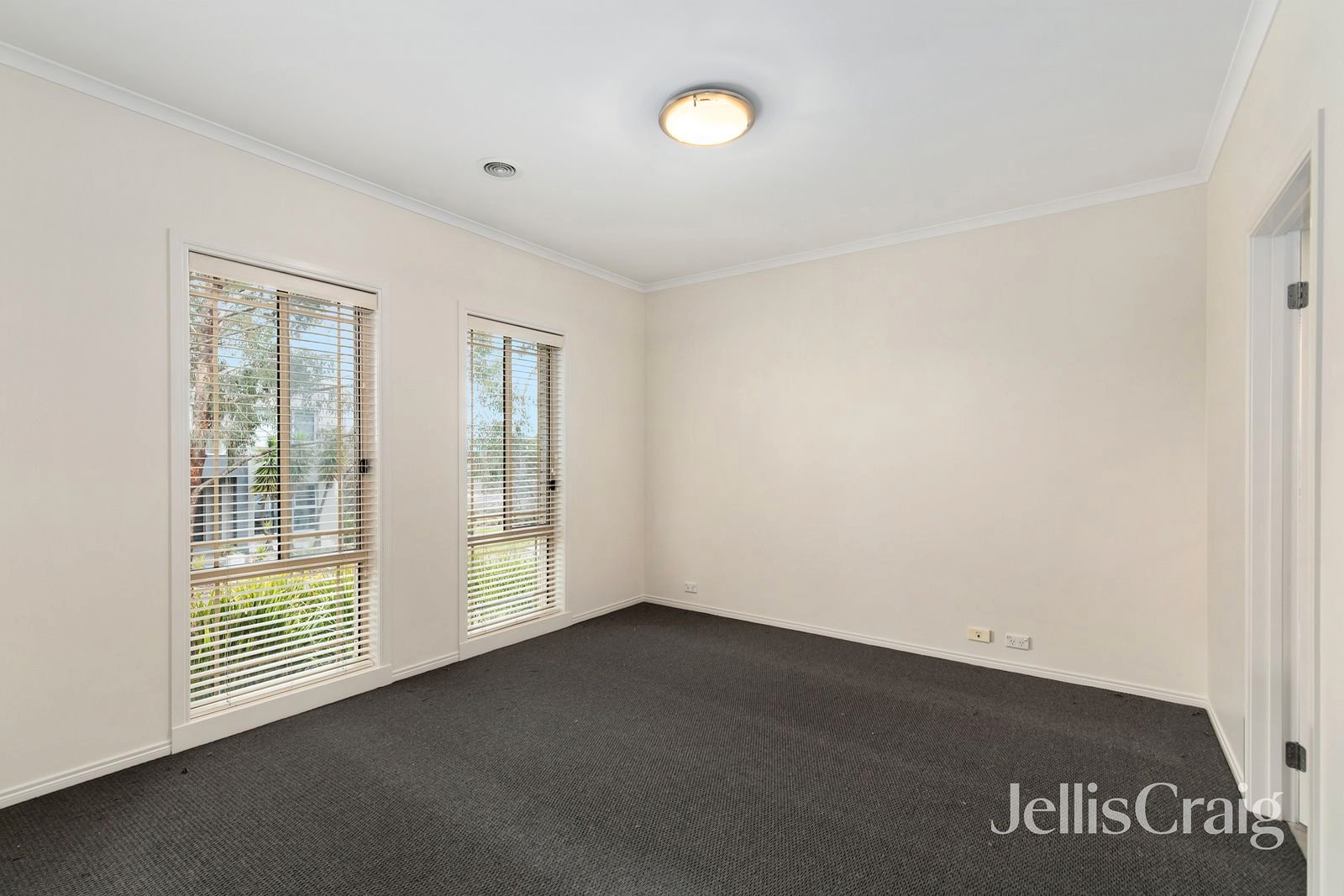 13 Banfield Terrace, Greensborough image 7