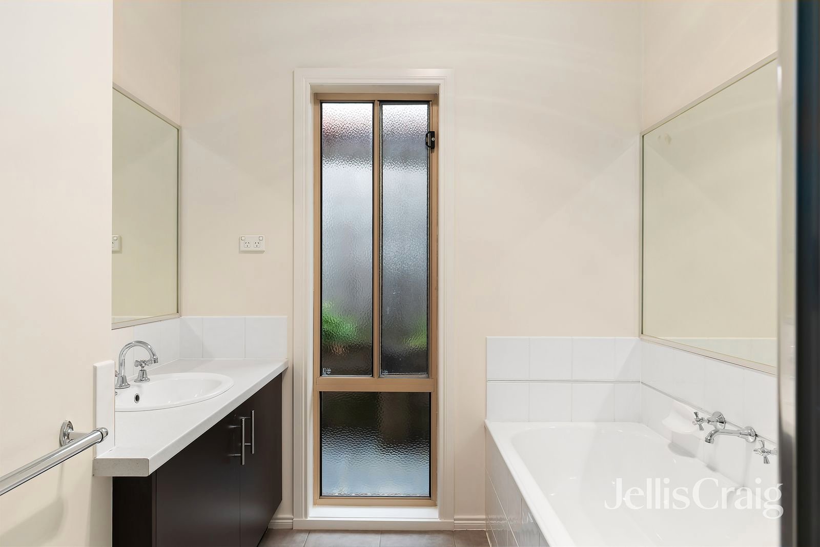 13 Banfield Terrace, Greensborough image 8
