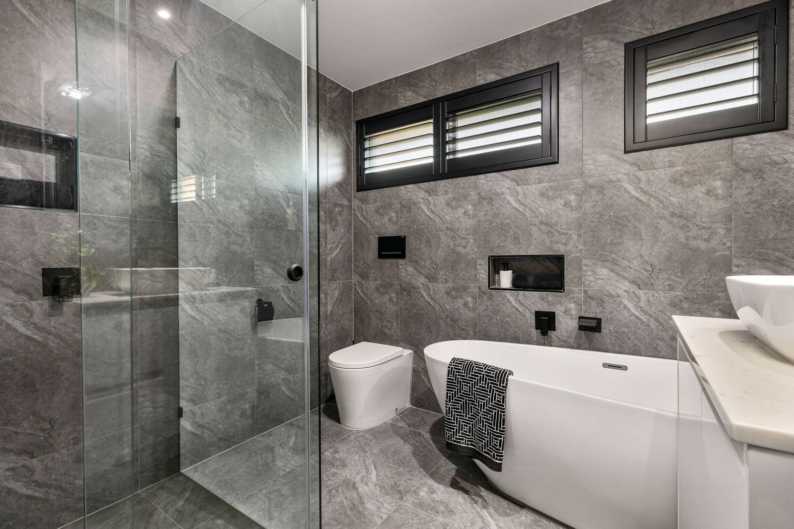 Property Gallery Thumbnail 7