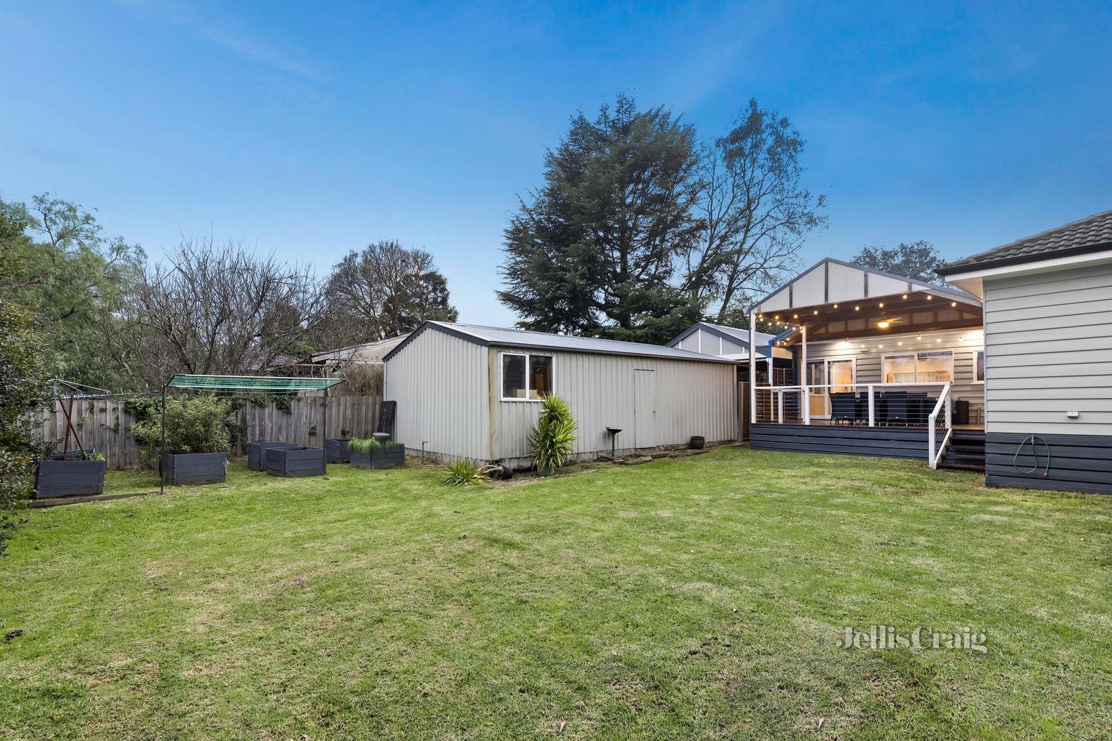 13 Bartlett Avenue, Croydon image 13