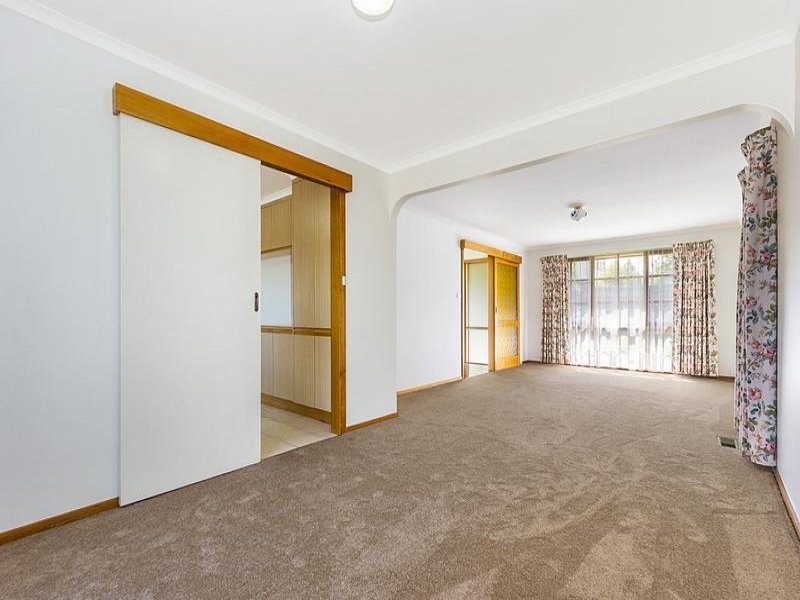 1/3 Barton Street, Surrey Hills image 5
