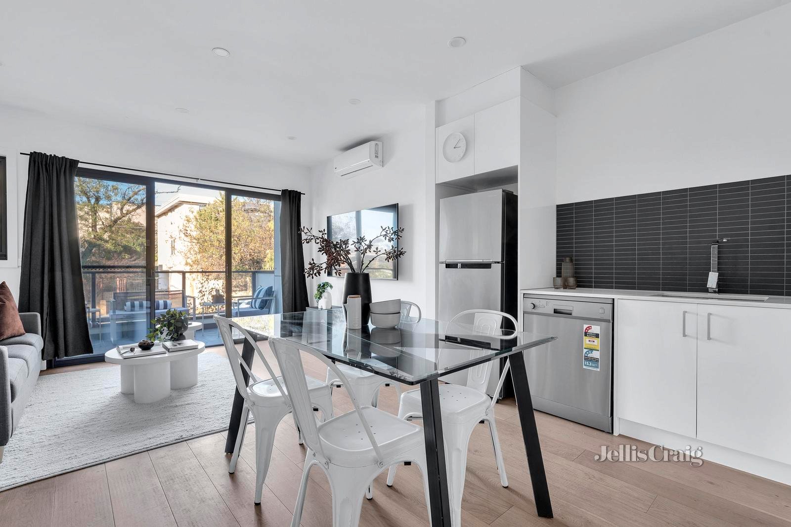 13 Bent Street, Brunswick West image 3
