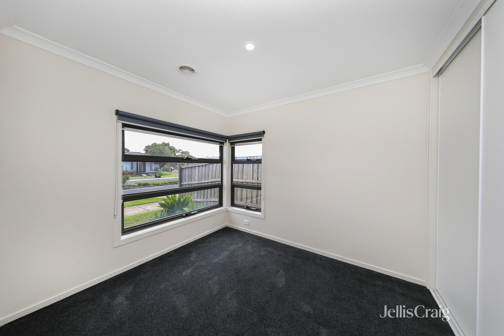 13 Bianca Boulevard, Tarneit image 8
