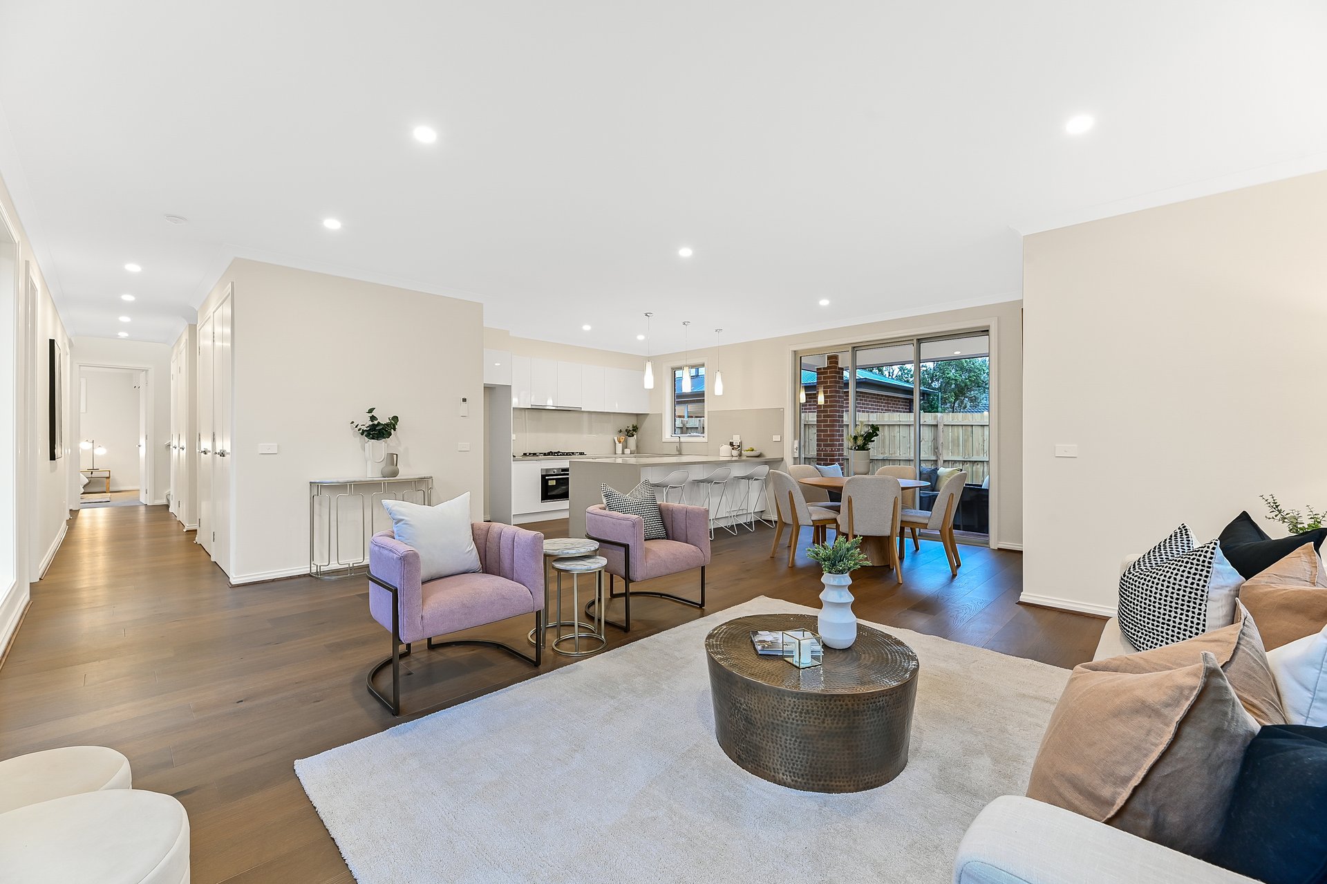 1/3 Boriska Court, Glen Waverley image 2