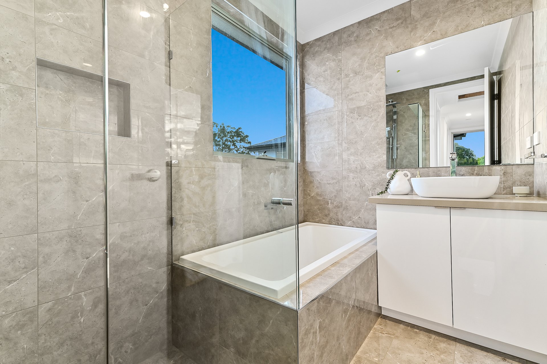 1/3 Boriska Court, Glen Waverley image 11