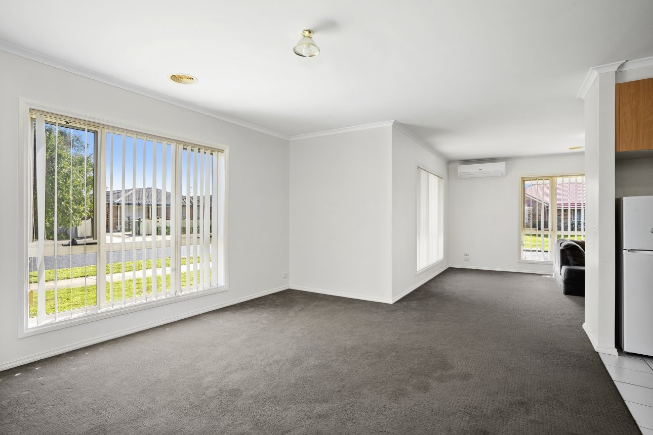 13 Bracknell Court, Lara image 2