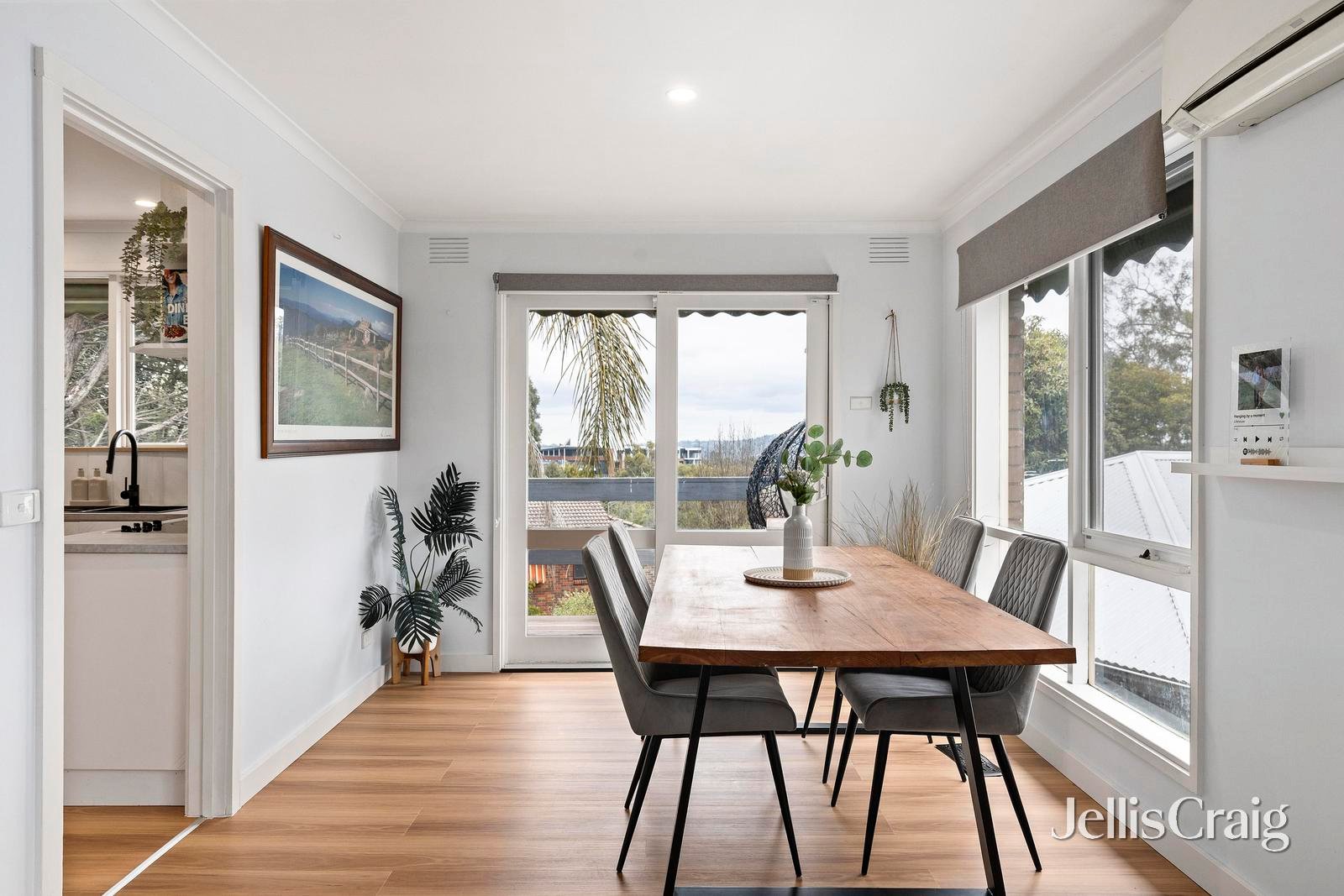 1/3 Brambleberry Lane, Chirnside Park image 5