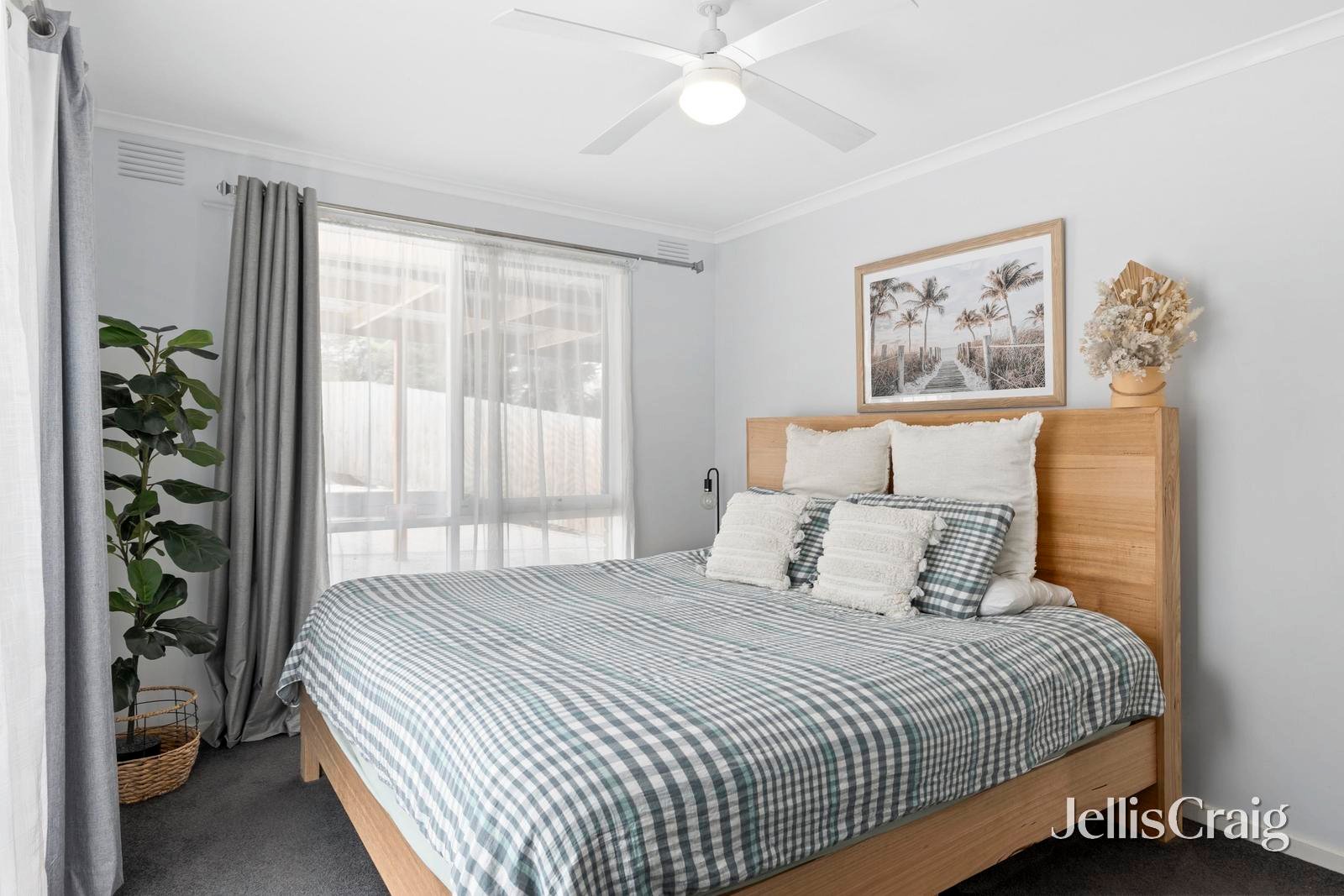 1/3 Brambleberry Lane, Chirnside Park image 7